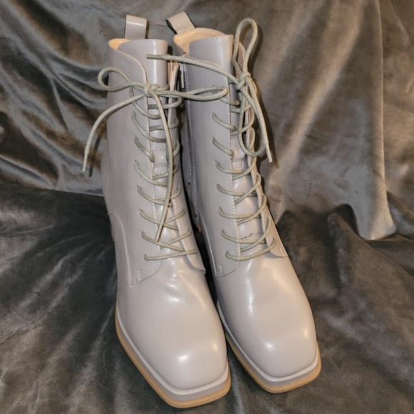 Kalindi Lace Up Gray Combat Booties Size 12 W Block 3 In Heel Side Zip - Picture 1 of 16